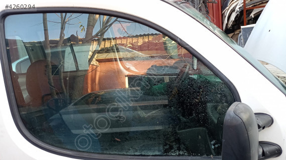 fiat doblo sağ ön kapı camı