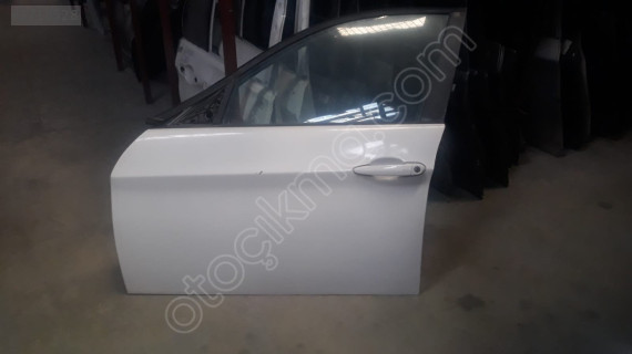 2011 model bmw e 90 sol ön kapı dolu