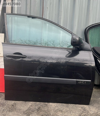 RENAULT MEGANE 2 SAĞ ÖN KAPI ÇEVİK OTO ÇIKMA