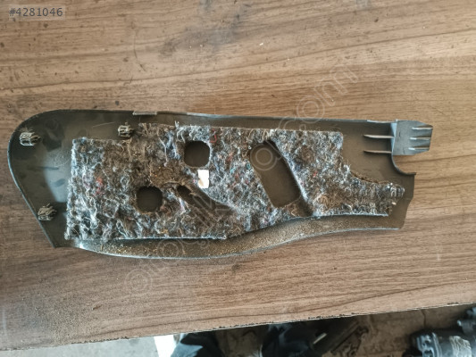 FİAT doblo 2013 konsol yan sol plastiği 1308717070