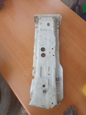 Ford Courier Sağ Şase Ucu