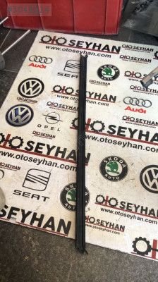 5C6837479 Volkswagen Jetta 2014 ön sol kapı iç sıyırıcı fitil