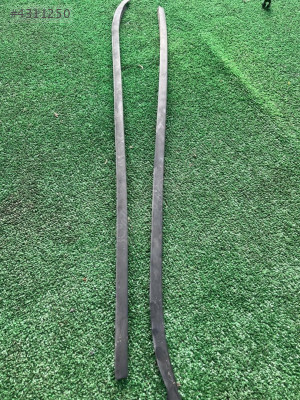 VOLKSWAGEN TOUAREG  ÖN CAM KENAR ÇITASI