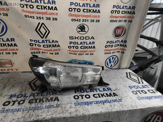 Toyota Hilux ön sağ far orijinal 2014-2018
