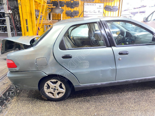 FİAT ALBEA SAĞ ARKA KAPI HATASIZ DOLU ORJİNAL