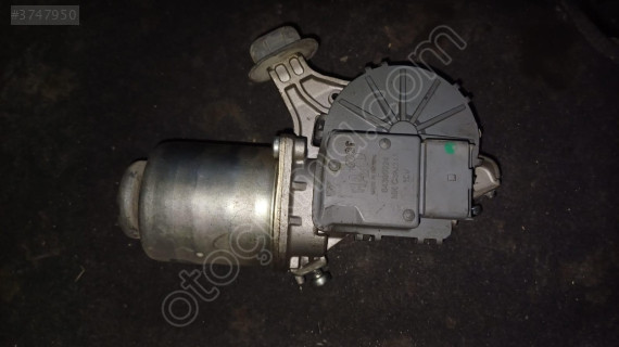 Renault Fluence Megane 3 Ön Cam Silecek Motoru