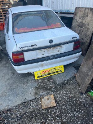 Vectra A arka tampon beyaz hatasız