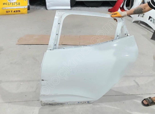 2020/2025 RENAULT CLİO BEYAZ SOL ARKA KAPI ORJINAL LOKALLİK