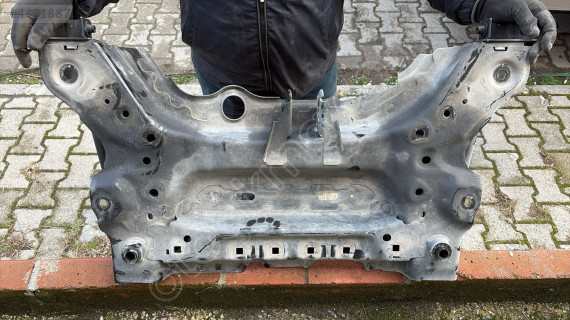 Renault Megane 4 motor beşiği