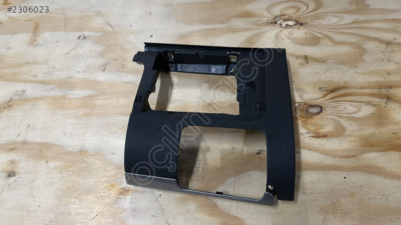 1K1 185 83 65 2010 VW JETTA GÖĞÜS