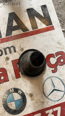 toyota carina helezon toz körüğü