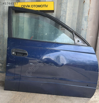 TOYOTA CARİNA  SAĞ ÖN KAPI ÇIKMA ÇEVİK OTO