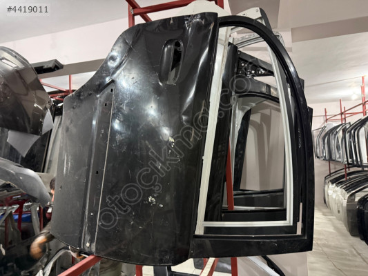 KİA RİO ÇIKMA ORJİNAL SAĞ ARKA KAPI BD1