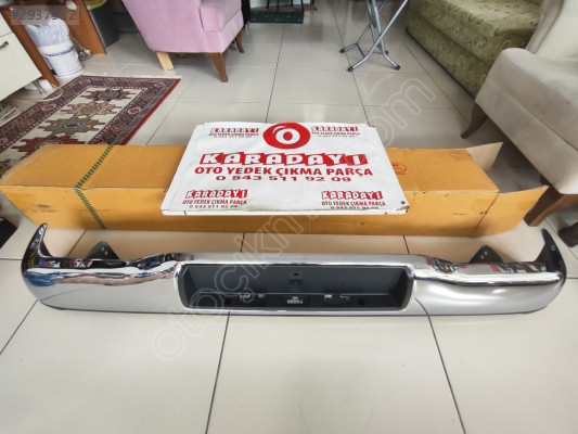 Mazda BT50 a  Toyota Hilux pick-up  Arka tampon nikalajli