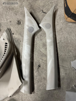 SEAT LEON ÖN SAĞ VE SOL DİREK İÇ DÖŞEMESİ 5F0867233 - 5F0867234