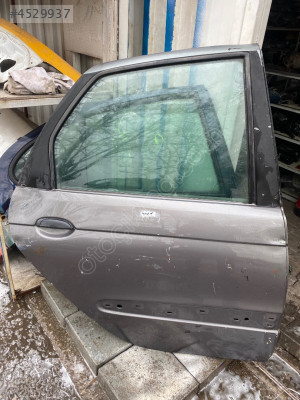renault scenıc 1 orjınal hatasız sağ arka kapı