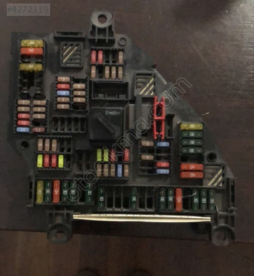 BMW F10 SİGORTA KUTUSU 92581301 OTO FEDAİ