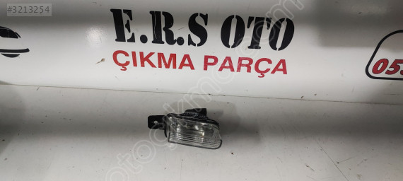 TİGUAN 2009-15 SAĞ ARKA GERİ VİTES LAMBASI