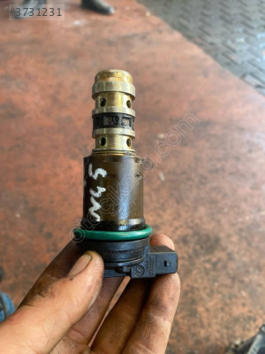 BMW E90 3.20İ N46 YAĞ KONTROL SELENOİDİ
