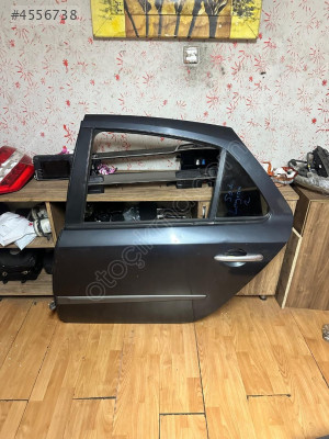 LAGUNA 2 SOL ARKA KAPI HATASIZZ ORJİNALL ÇIKMA PARÇAA