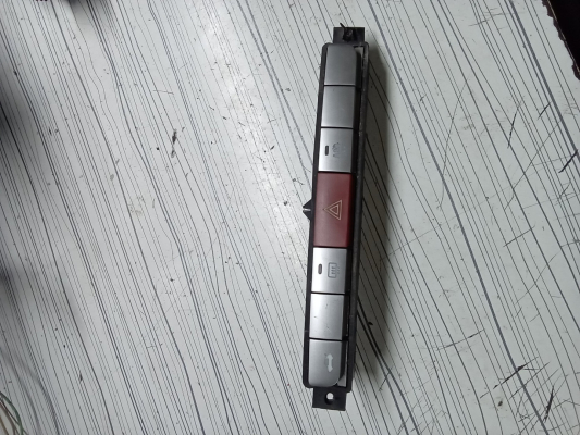 7354459340 Acil Durum Işık Anahtarı Fiat Linea 1.3 Multijet