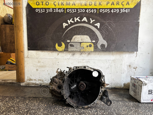 TOYOTA CORONA 2.0 Orijinal Çıkma Şanzıman Komple
