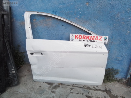 SEAT LEON SAĞ ÖN KAPI