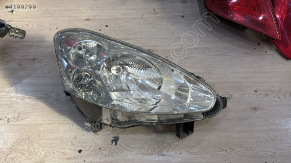 PEUGEOT PARTNER SAĞ FAR