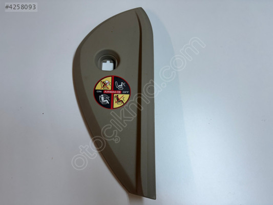 RENAULT LAGUNA 3 TORPİDO SAĞ YAN KAPAĞI