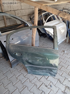Skoda Octavia sağ arka kapı 1998 2005 arası