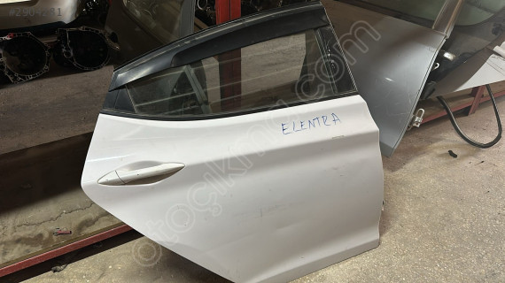2013-14 MODEL HYUNDAİ ELANTRA HATASIZ ORJ ÇIKMA SAĞ ARKA KAPI