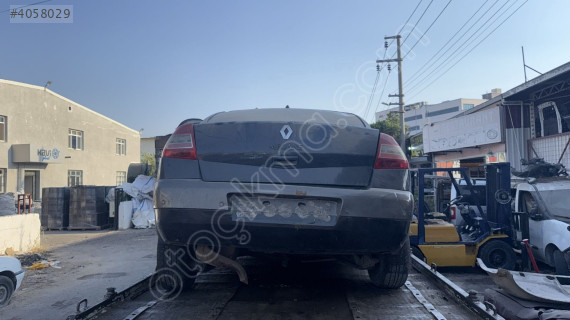 2009 Renault Megane yarım arka