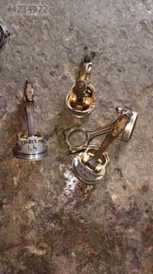 Mitsubishi Carisma 1.6 16v Modeli İçin Çıkma Piston Kolları