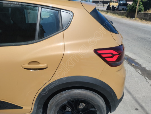 DACİA SANDERO STEPWAY SOL ARKA ÇAMURLUK ORJ HATASIZ RENKAY