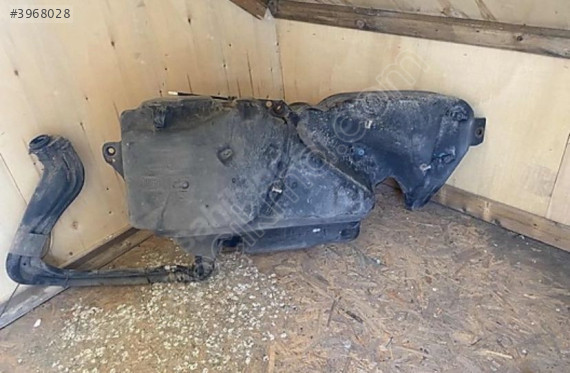 RENAULT MEGAN 1 BENZİN DEPOSU