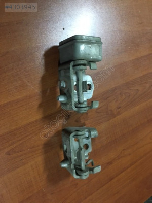 PEUGEOT 207 SOL ÖN KAPI MENTEŞELERİ TAKIM ALT ÜST ORJ ÇIKMA