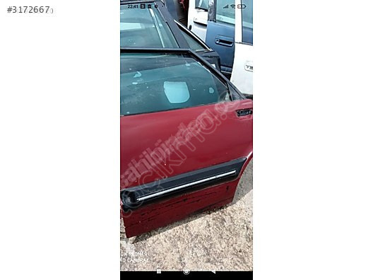 93 TAUNUS SOL ARKA KAPI TEMİZ