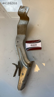 1T1819473C caddy 2008 göğüs demiri kalorifer kazanı tutucu