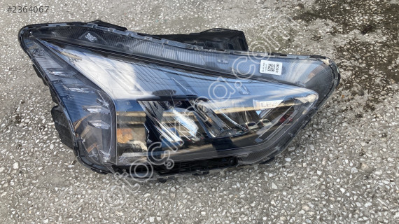 HYUNDAİ BAYON SAĞ FAR