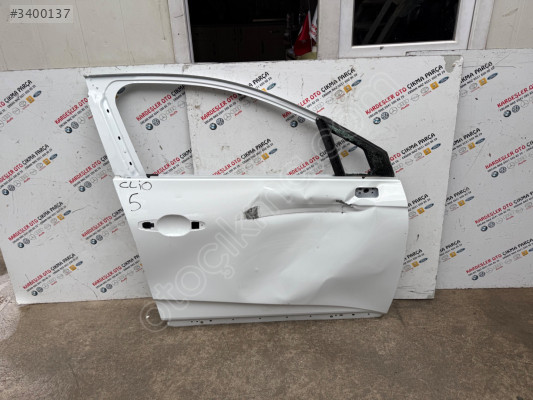 Renault Clio 5 sağ ön kapı (hasarlı ürün)