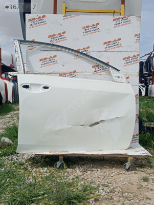 Toyota Corolla çıkma sağ ön kapı 2013-2017