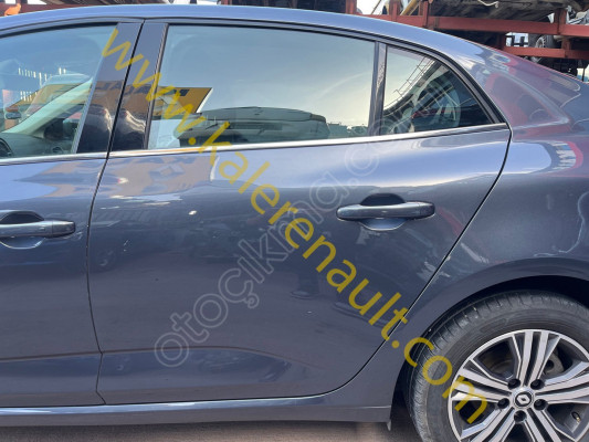 Renault Megane 4 Sol Arka Kapı (Titanyum Gri) 821018343R