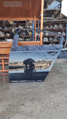 Wolksvagen passat 2012 sol arka kapi