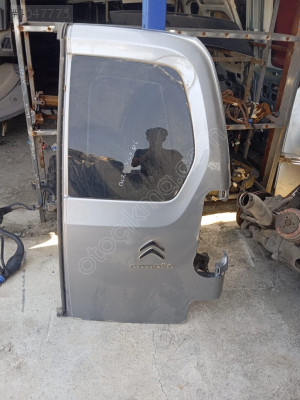 CİTROEN BERLİNGO SAĞ BAGAJ KAPAĞI OTO FEDAİ