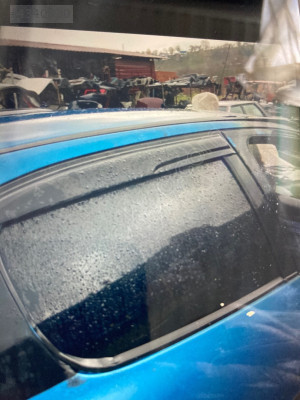 Peugeot 206 sağ arka cam
