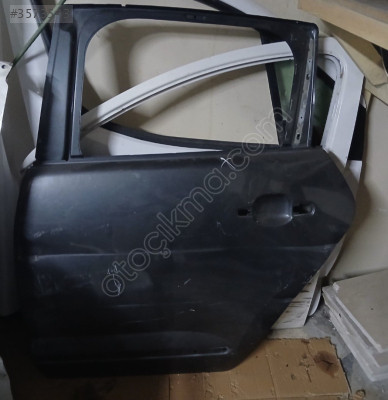 Peugeot 208 sol arka kapı