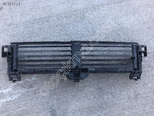 MERCEDES B SERİ W247 HAVALANDIRMA PERDESİ 2475008900