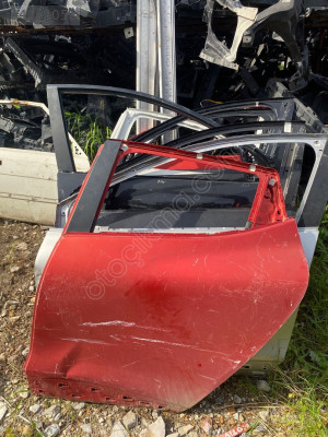 2014 Clio 4 sol arka kapı