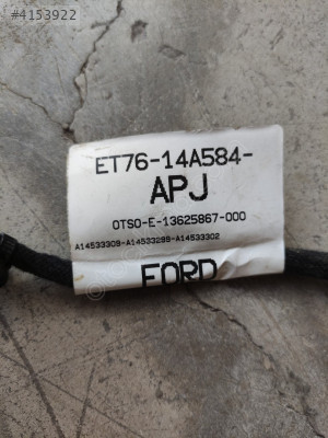 ET76 14 A584 Ford Couriyer sol ön kapı tessatı