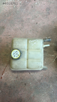 2011 Ford Focus yedekce deposu